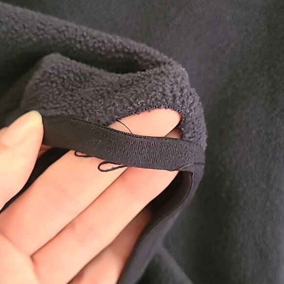 Mountain Hardwear Black Fleece Jacket Large FLAW Mock Neck Full Zip Pocket Men's - Picture 3 of 7